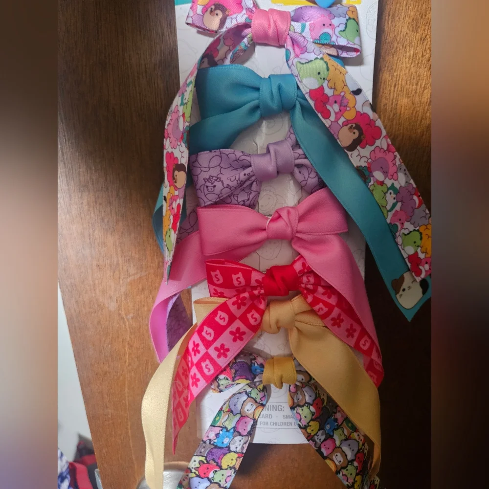 NWT Squishmallows Colorful Ribbon Set Of 6 Bow Clips